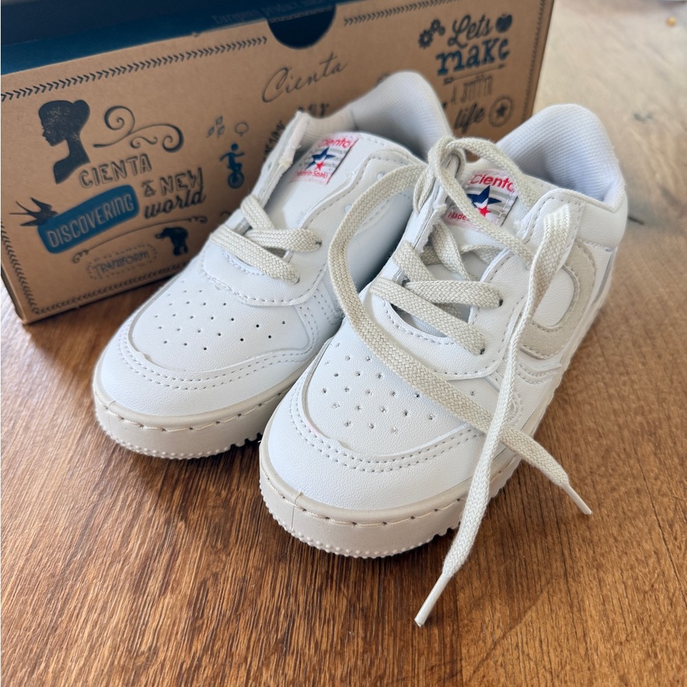 Cienta Cream Kids Sneakers